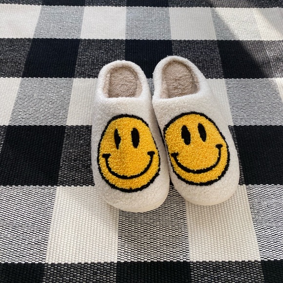 Smiley Face Slippers - Picture 1 of 7